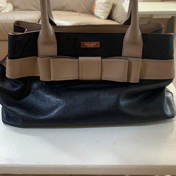 kate spade Handbags - Kate Spade Shoulder Bag